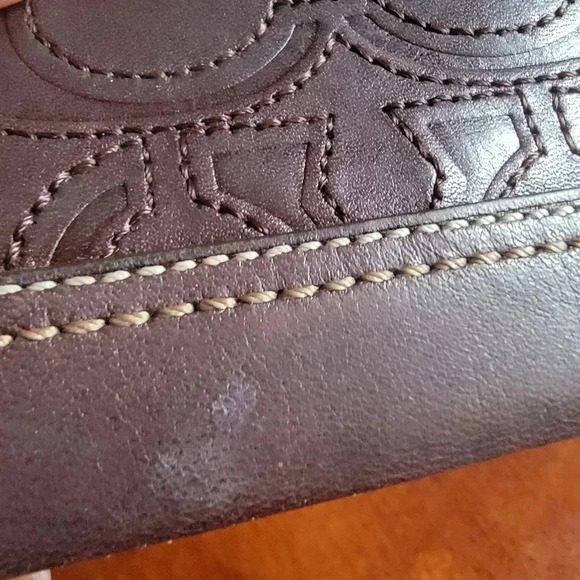 Coach Hamptons Embossed Stitched Signature Brown Leather Card Case with Keyring - Picture 12 of 14